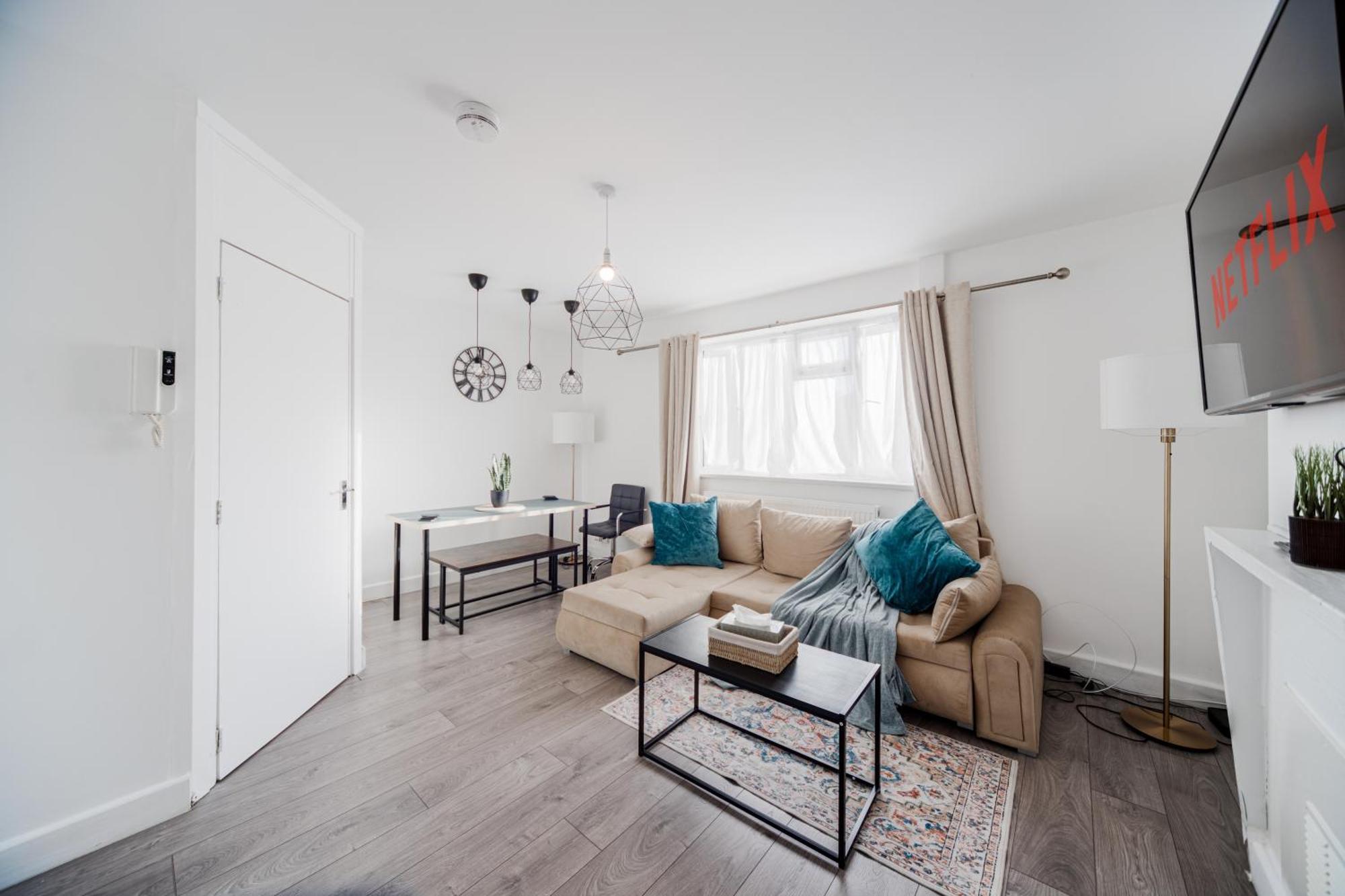 3 Bedroom Flat In Greater Londra Dış mekan fotoğraf